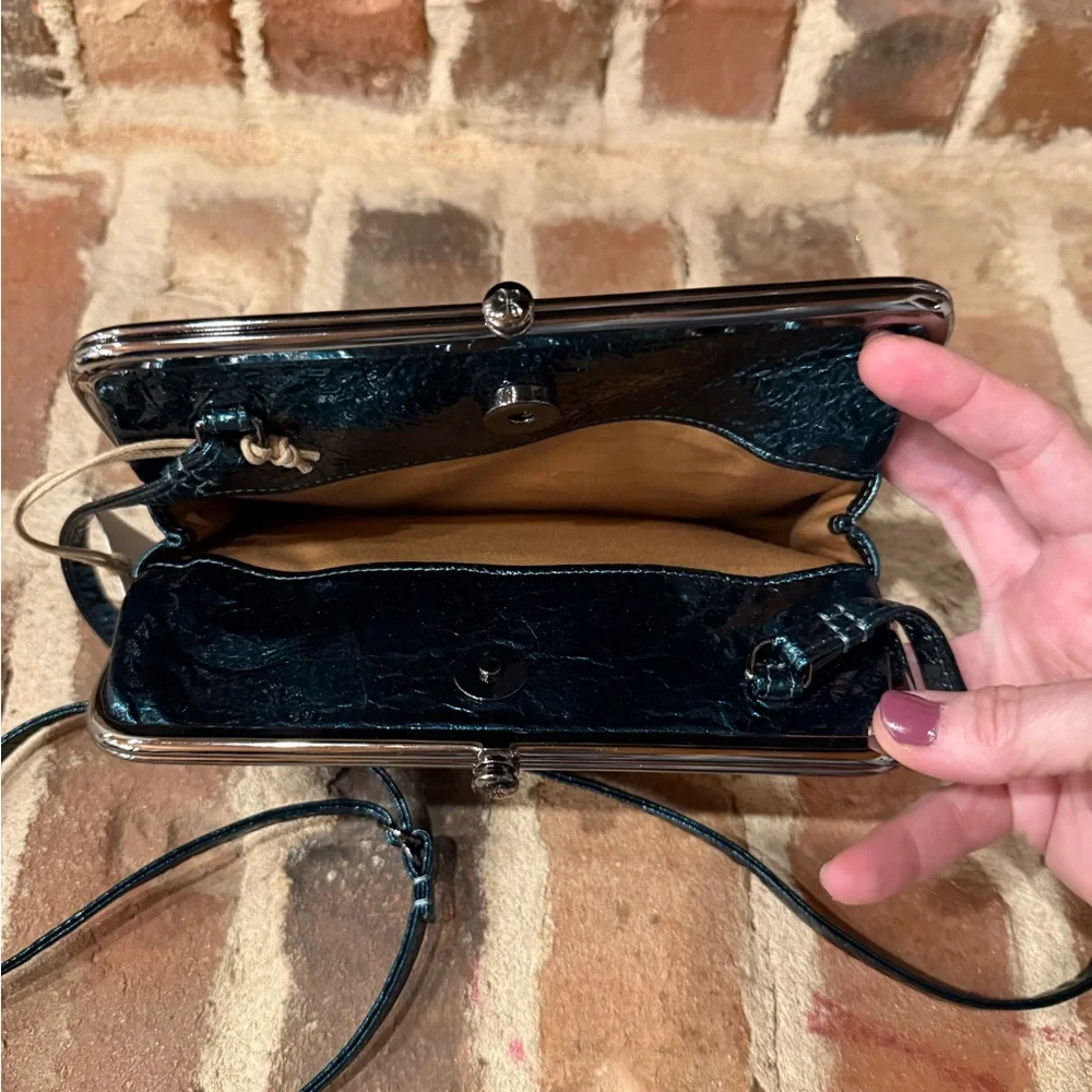 NWT HOBO Brand Crossbody Clutch - Picture 4 of 8